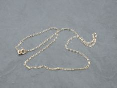 A 9ct gold fine paper link chain, approx 15' & 1.4g