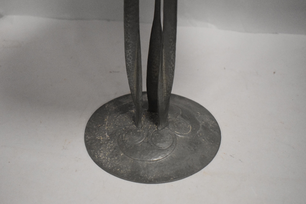 Tudric pewter Arts and Crafts tri form footed comport fruit bowl in an Art Nouveau design attrubited - Image 3 of 4