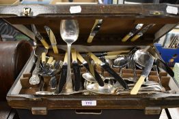 A vintage oak canteen containing a mixed selection of cutlery including bone handled knives, AF.