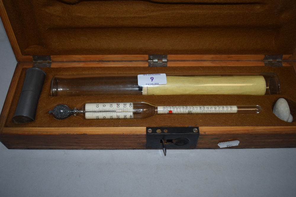 Einheitsdichtigkeitsmesser scientific hydrometer in fitted case with instruction - Image 2 of 3