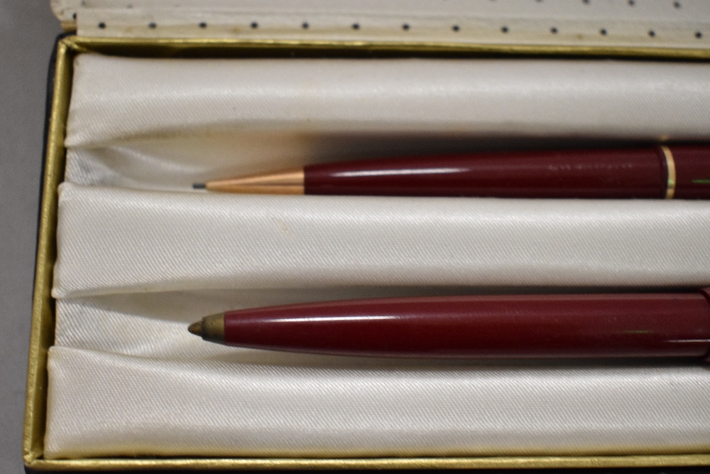 A boxed Parker 17 set comprising of ballpoint pen and retracting pencil. - Image 3 of 3