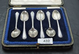 A cased set of six George V silver teaspoons, Sandringham variant, marks for Sheffield 1919, maker