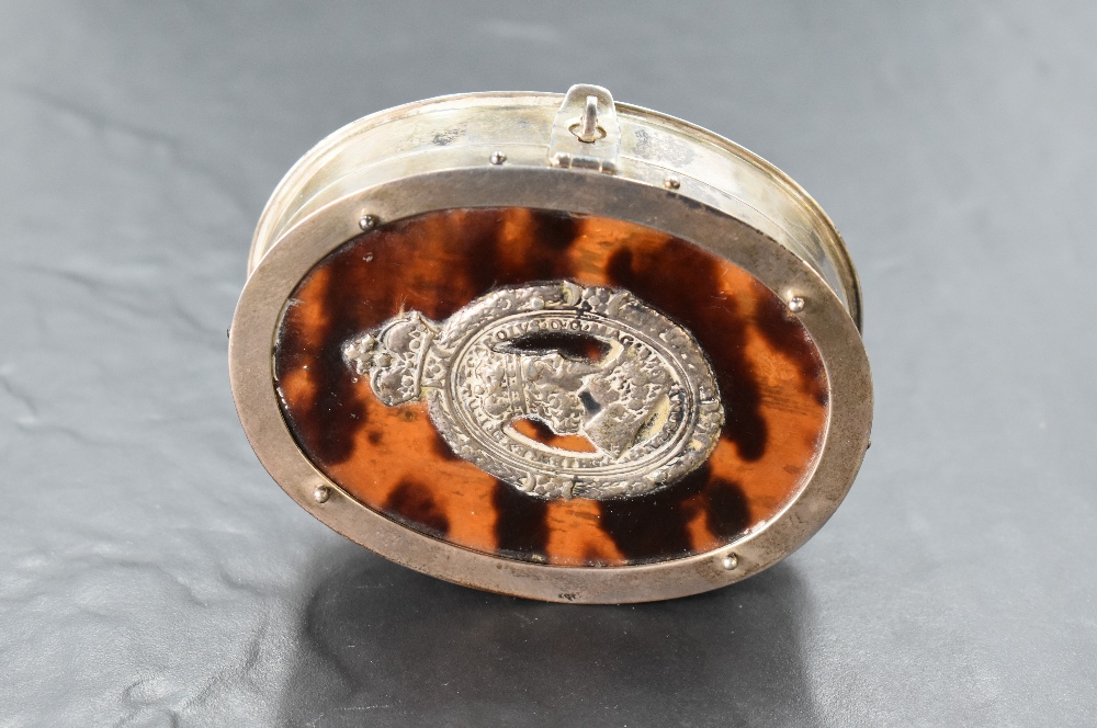 An unusual silver and tortoiseshell box, of hinged oval form, the cover with applied memorial plaque - Image 4 of 4