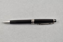 A Montblanc ballpoint pen. A Montblanc ballpoint pen in black with silver trim. Number VV2601218