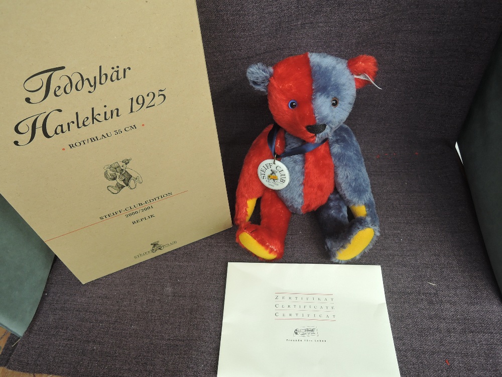 A Limited Edition Steiff Bear, Teddy Bear 1925 Harlequin 1925, 420214, 5081 2000, white tag, ceramic