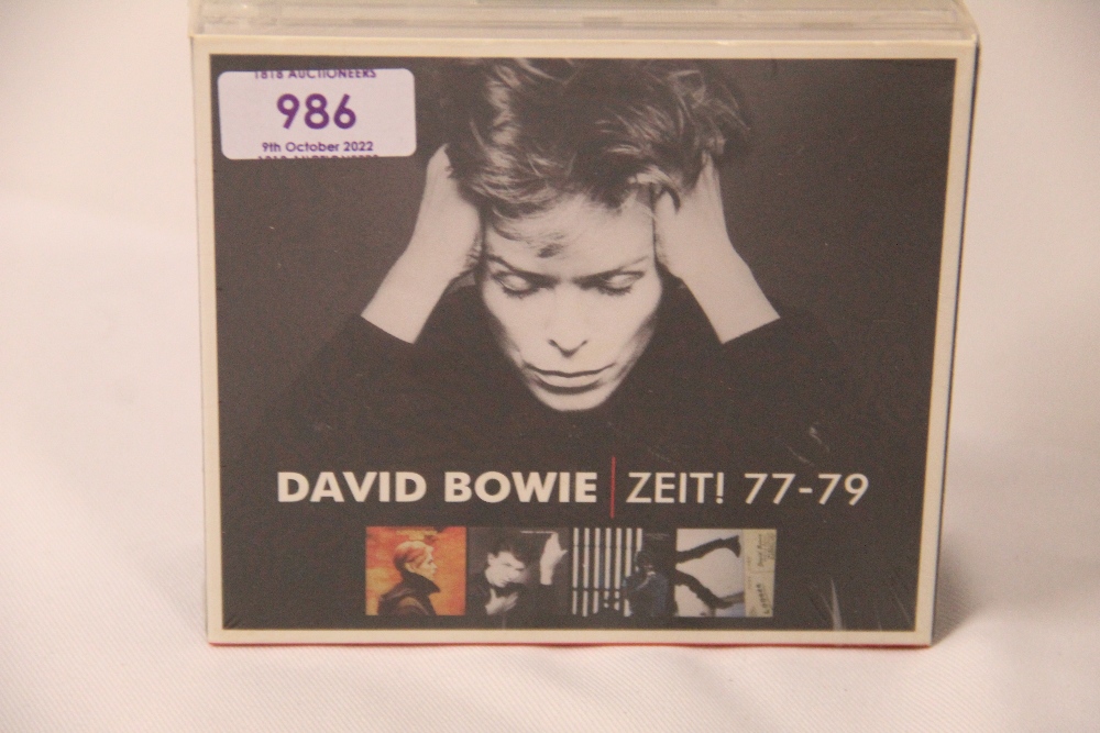 A David Bowie 'zeit ' cd box set