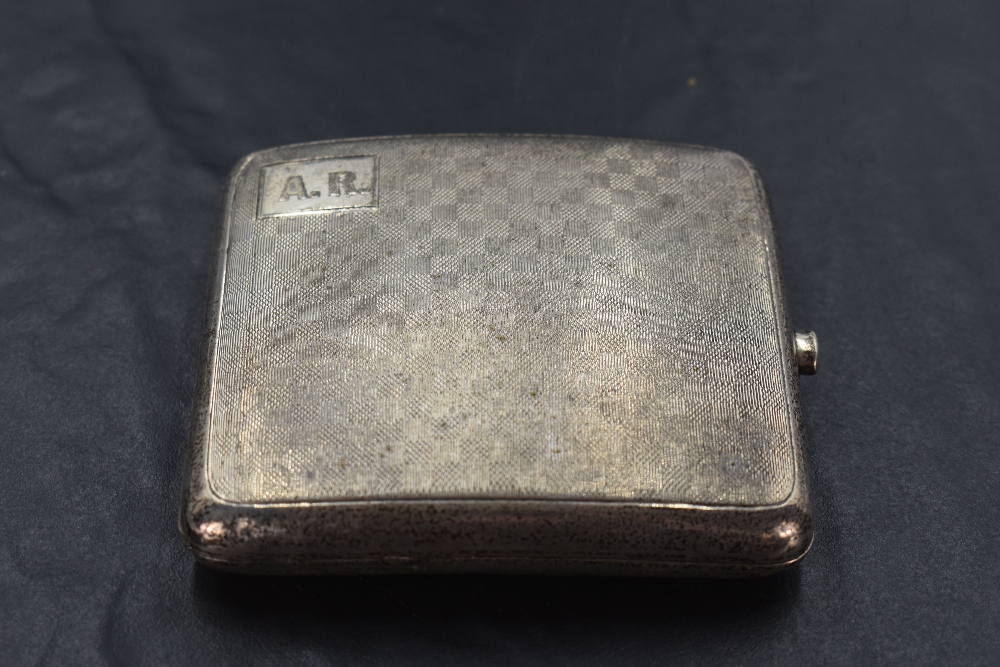 A 1920's silver cigarette case, of hinged rectangular form and curved for the gentleman's pocket, - Bild 2 aus 3