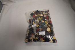 Over one Kg of vintage and antique buttons, mixed styles, sizes and colours.