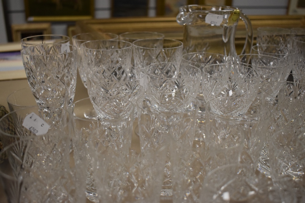 A suite of Webb Corbett glass in Angeliqne pattern, - Image 4 of 4