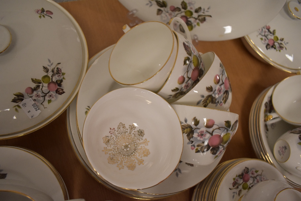 A selection of mid century Royal Imperial dinner service, plates, cups, saucers, tureens and more - Image 2 of 3