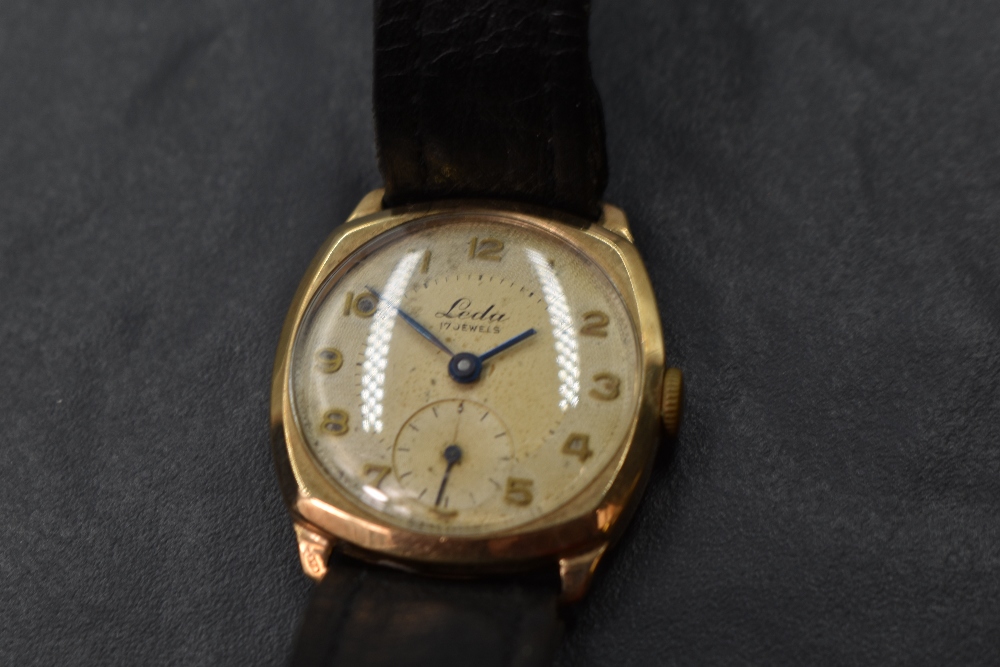 A gent's vintage 9ct gold Leda wrist watch having Arabic numeral dial with subsidiary seconds in - Image 2 of 3