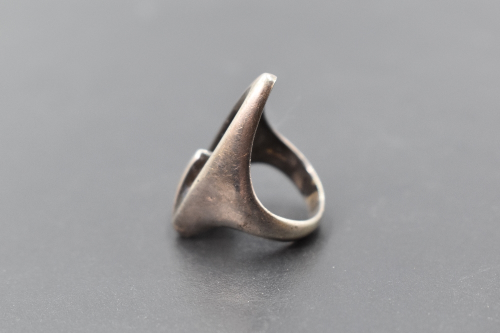 A Georg Jensen silver ring of stylised open heart form, model no: 89, size N - Image 2 of 3