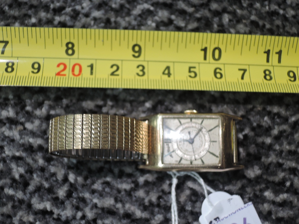 A gent's vintage 9ct gold wrist watch by Jaeger Le Coultre, movement no: 68159 having baton - Image 2 of 3