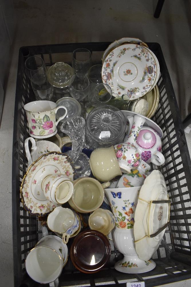 A mixed lot of vintage and retro ceramics and glass ware.