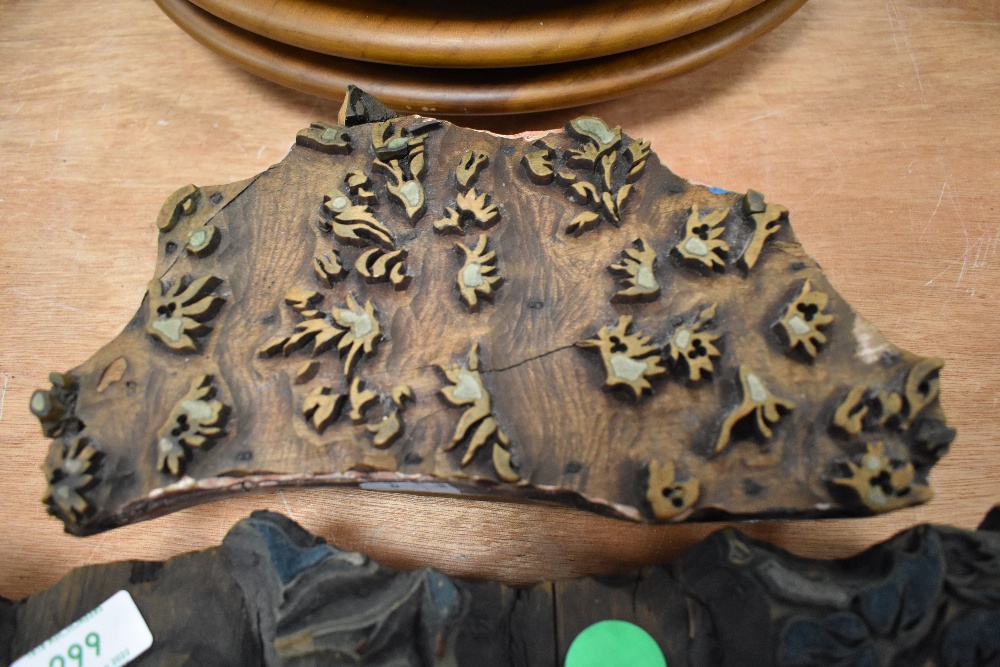 Two antique screen or printers wooden blocks - Image 2 of 4