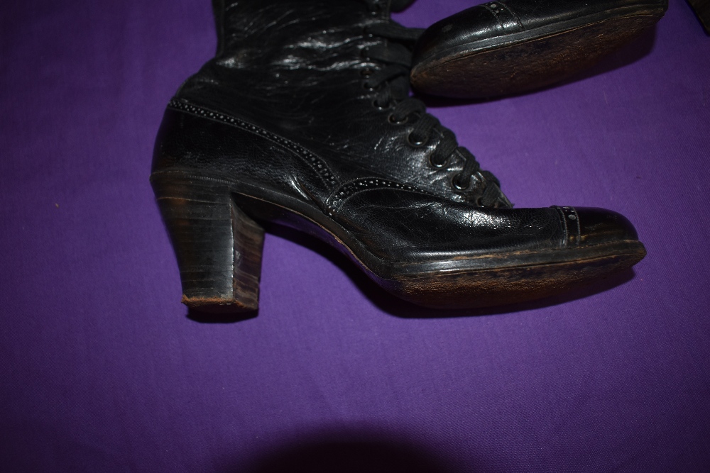 A pair of black late 19th/ early 20th century lace up boots having stack heel. - Image 4 of 6