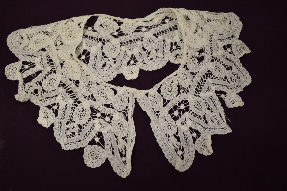 A selection of intricate antique and vintage lace collars and panels. - Image 5 of 7