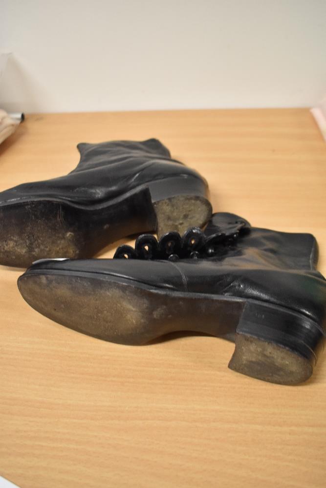 A pair of Edwardian black leather button fastening ankle boots. - Image 5 of 5