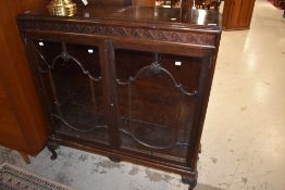 An early 20th Century mahogany display cabinet, glass af
