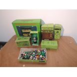 A selection of mixed vintage Subbuteo Accessories and Players including C128 FA Cup, Set E301 & N
