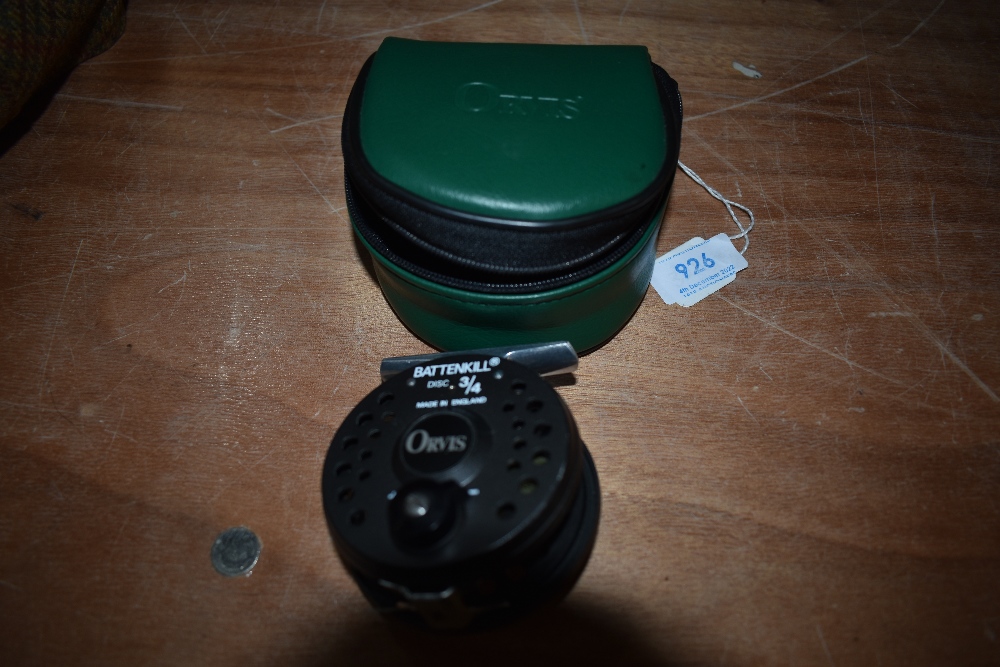 An Orvis Battenkil disk 3/4 small trout fishing reel in case