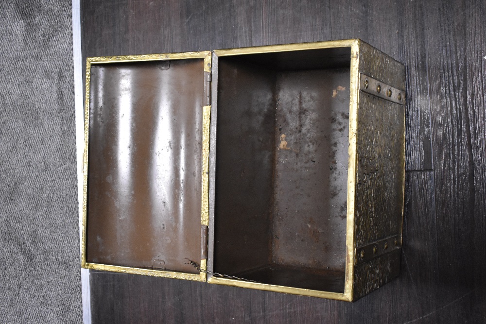 A mid century coal bucket in the form of a brass treasure chest - Image 2 of 2