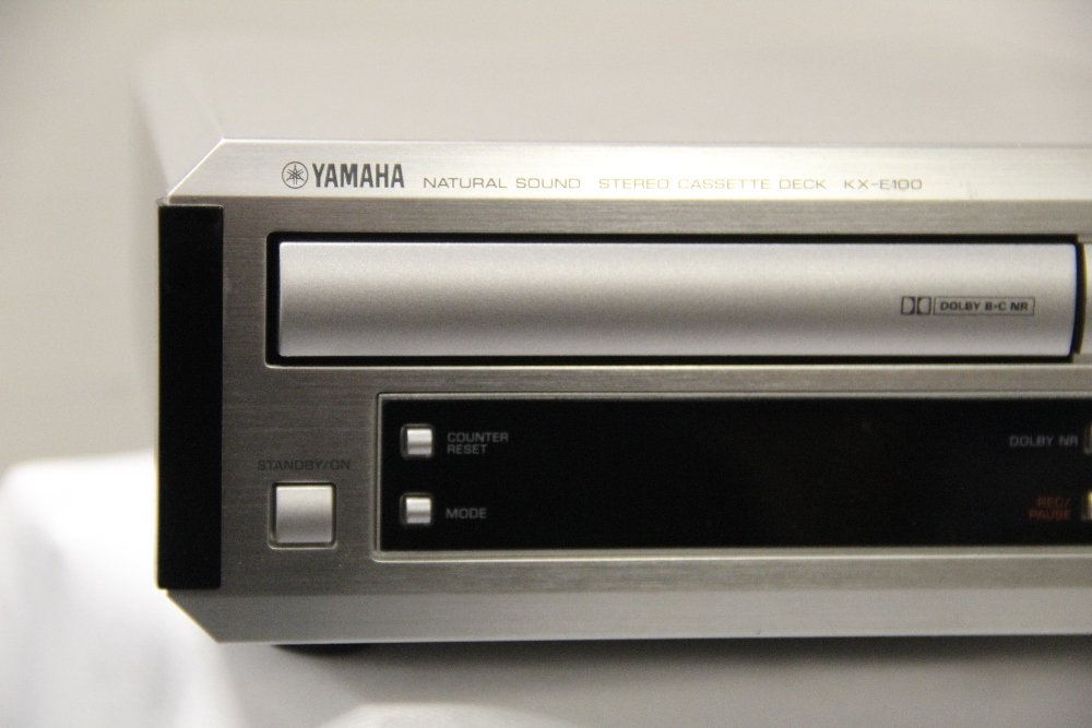 A Yamaha KXe-100 cassette deck - Image 2 of 5