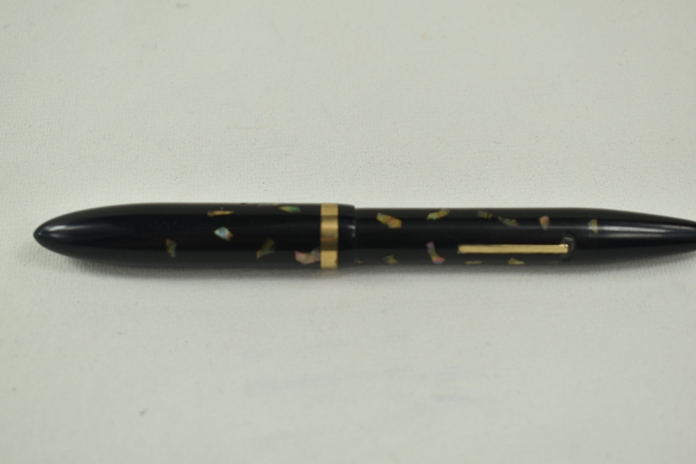 A Sheaffer Balance Lifetime Slim lever fill fountain pen in black/ abalone with single band and - Image 4 of 5
