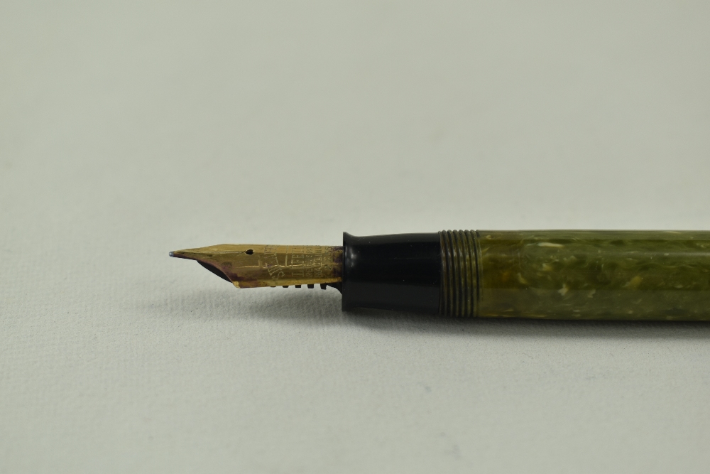 A Sheaffer Lifetime Flat Top lever fill fountain pen in jade with single broad band and white spot - Image 2 of 4