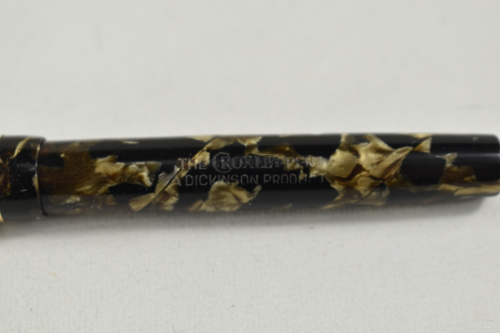 A boxed Croxley lever fill fountain pen in black grey marble with single narrow band to cap having - Image 4 of 4