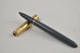 A Parker 51 vacu fill fountain pen in grey with gold filled cap having diamond to gold clip.
