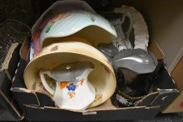 A collection of jugs and dishes including Crown Devon, Crown Ducal and Spode 'Velamown'.