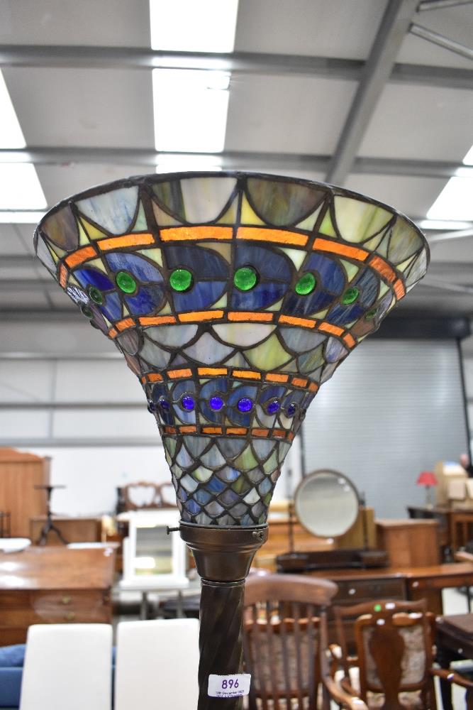 A reproduction Tiffany style standard lamp - Image 2 of 4