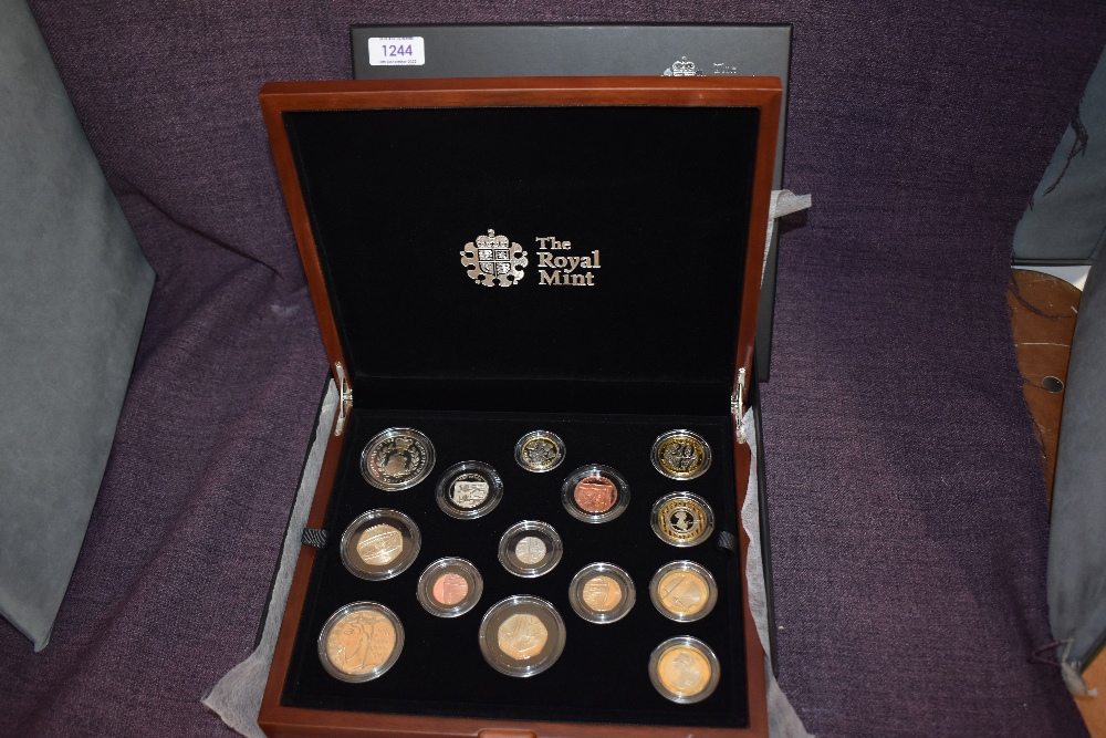 Royal Mint 2017 United Kingdom premium proof coin set, 1P to £5, fourteen coins, Limited to 7500