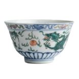 A CHINESE WUCAI 'DRAGON' TEA BOWL, 19TH CENTURY