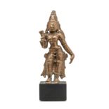 A BRONZE FIGURE OF A GODDESS, PROBABLY PARVATI, TAMIL NADU, SOUTH INDIA, 17TH / 18TH CENTURY
