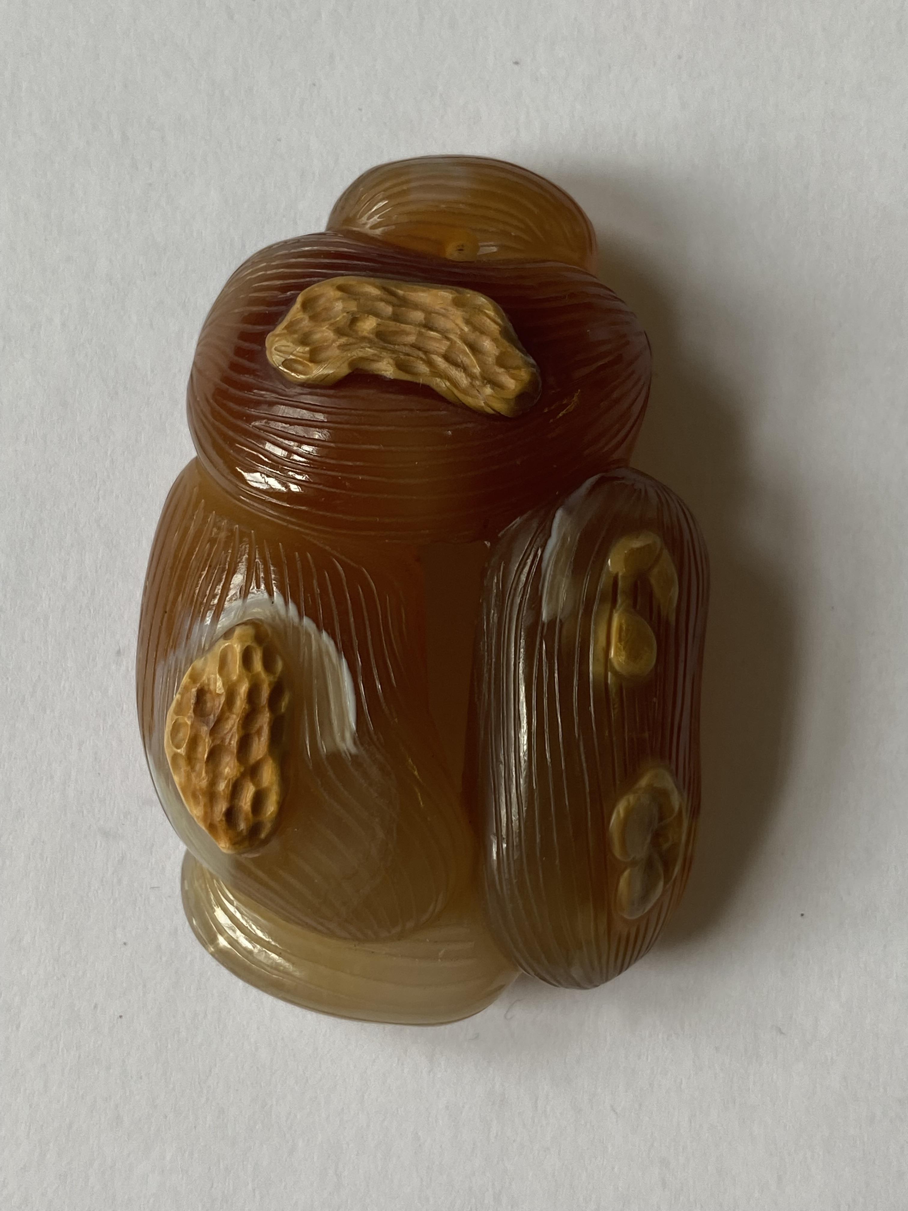 A CHINESE AGATE 'PEANUT AND JUJUBEE' CARVING, QING DYNASTY, 19TH CENTURY - Image 2 of 5