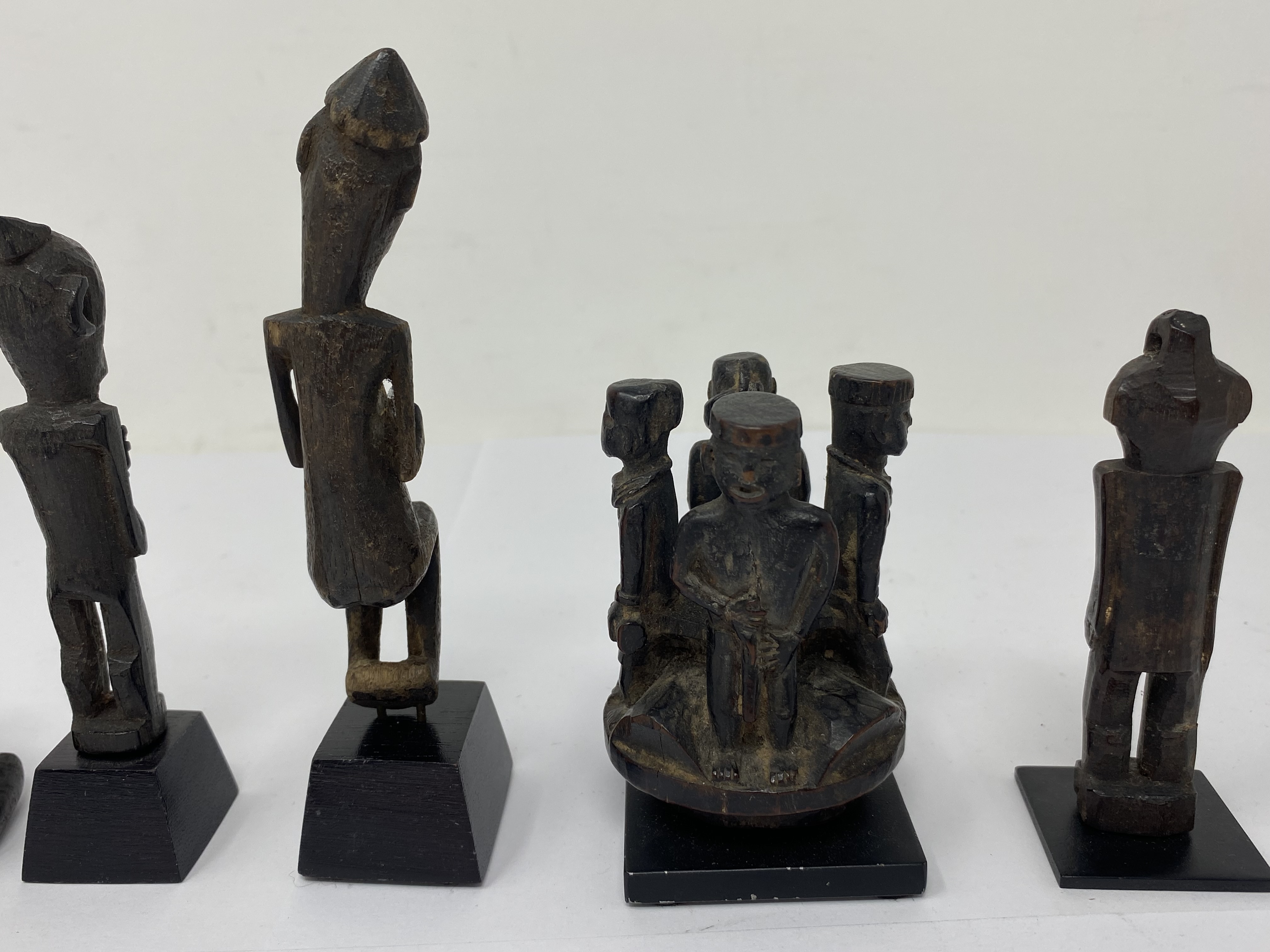 A GROUP OF DAYAK CARVINGS, BORNEO, CIRCA 19TH CENTURY - Image 4 of 6