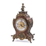 ˜A FRENCH 'BOULLE' MANTEL CLOCK, MID 19TH CENTURY