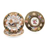 A PAIR OF SPODE DESSERT PLATES, CIRCA 1820