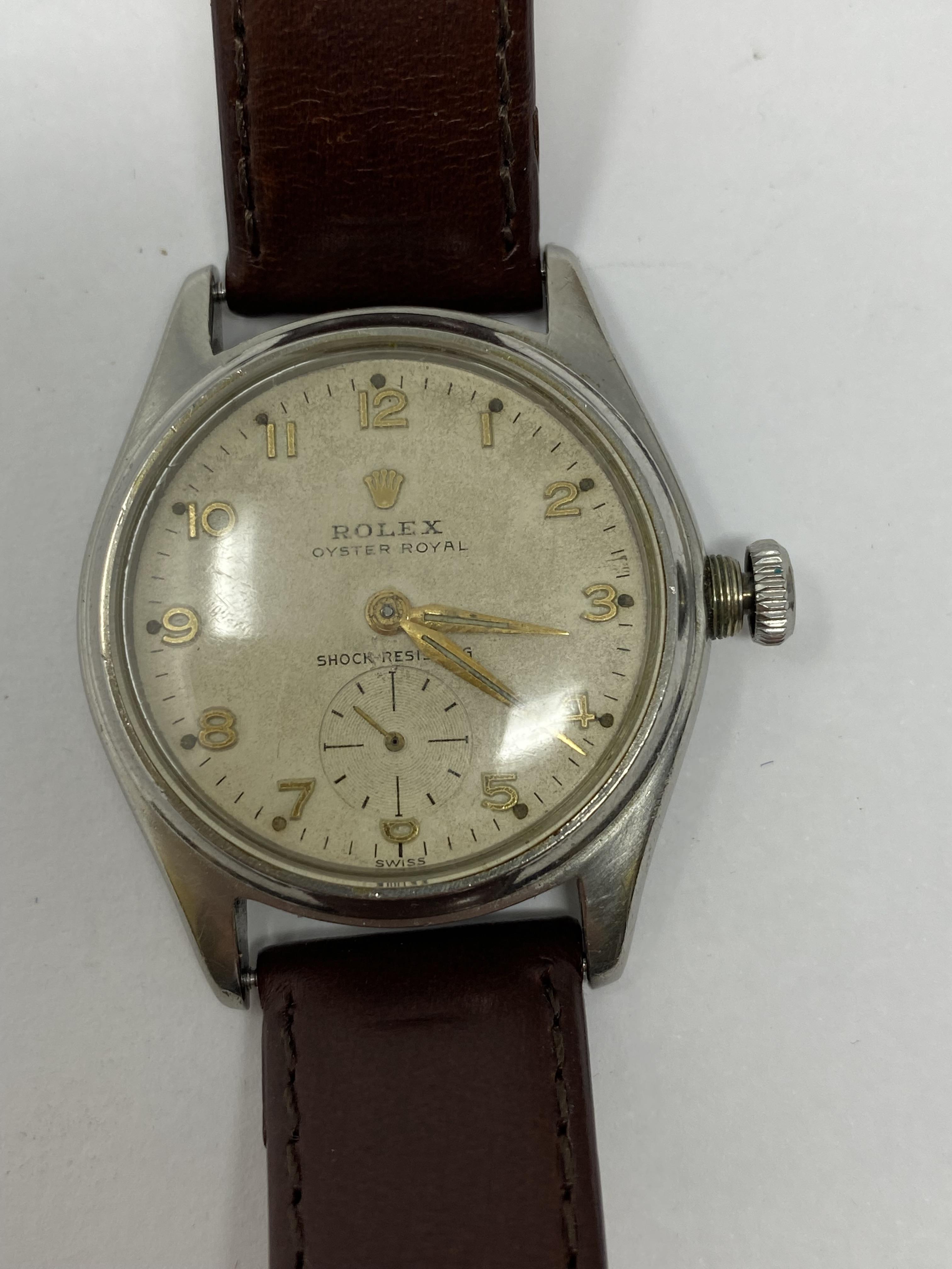 ROLEX OYSTER ROYAL, REF.6044: A MID SIZE STAINLESS STEEL WRISTWATCH, CIRCA 1950 - Image 4 of 5