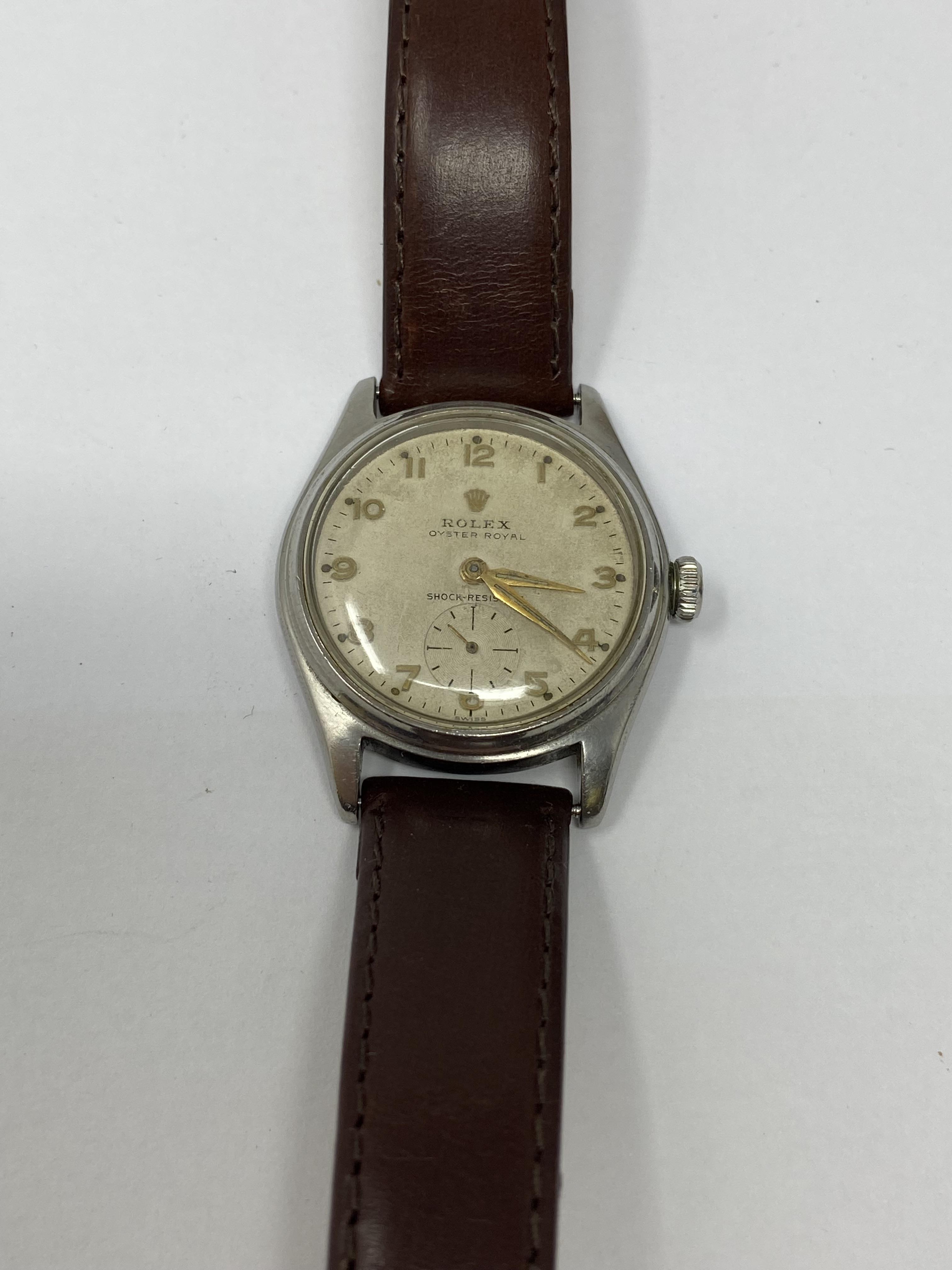 ROLEX OYSTER ROYAL, REF.6044: A MID SIZE STAINLESS STEEL WRISTWATCH, CIRCA 1950 - Image 2 of 5