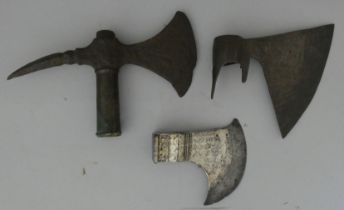 AN INDIAN AXE HEAD, 18TH CENTURY AND TWO FURTHER AXE HEADS, 18TH/19TH CENTURY