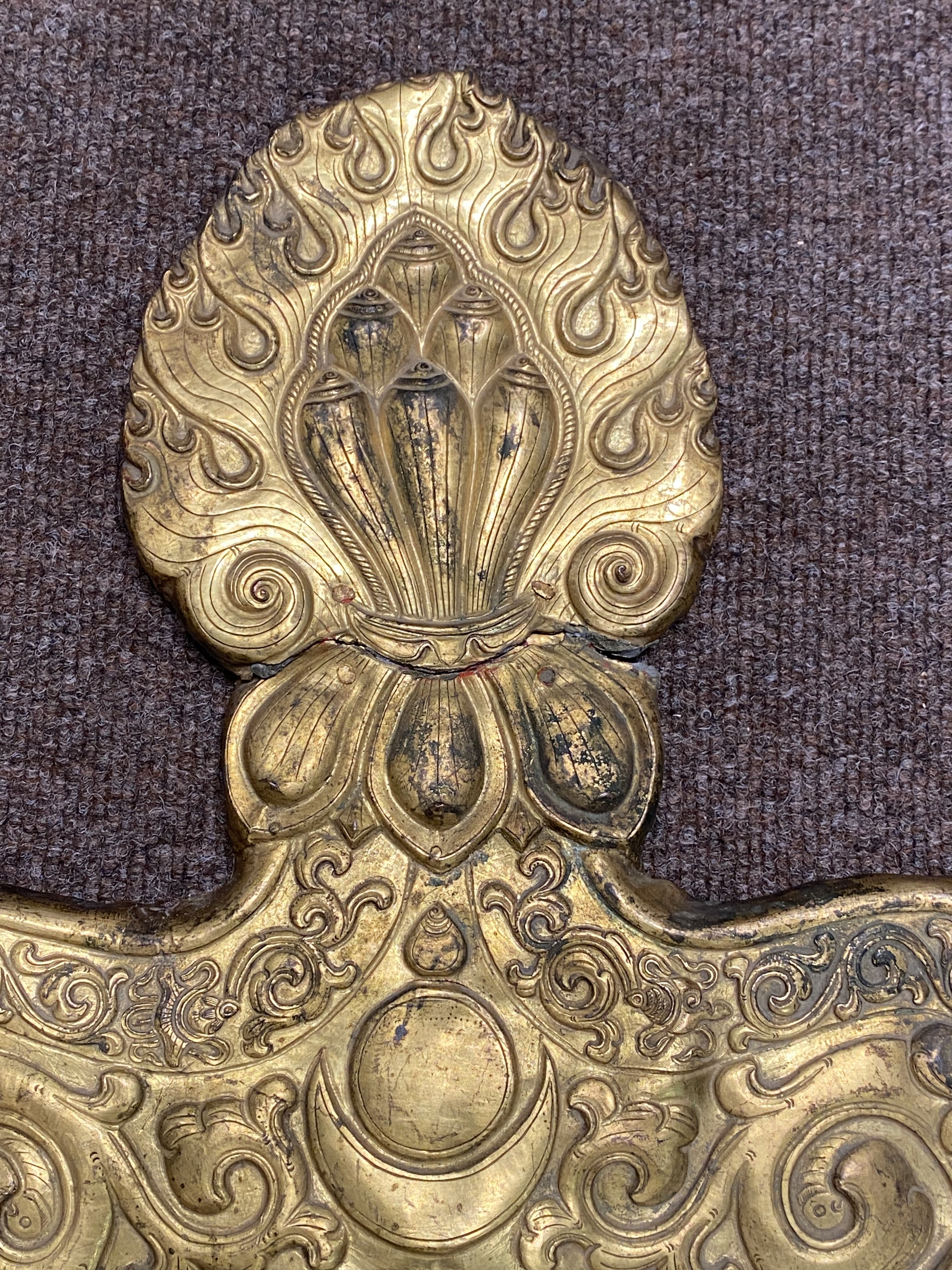 A COPPER GILT PANEL FROM A LARGE SHRINE - Image 6 of 7