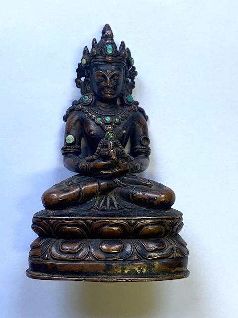 A BRONZE FIGURE OF AMITAYUS - Image 2 of 4