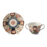 ‡ A WORCESTER CHOCOLATE CUP AND STAND