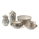 ‡ A SMALL GROUP OF WORCESTER TEA WARES