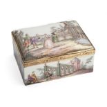 ‡ A GOLD-MOUNTED PORCELAIN SNUFF BOX