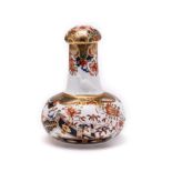 A SPODE 'LIZARD ' SCENT BOTTLE AND STOPPER