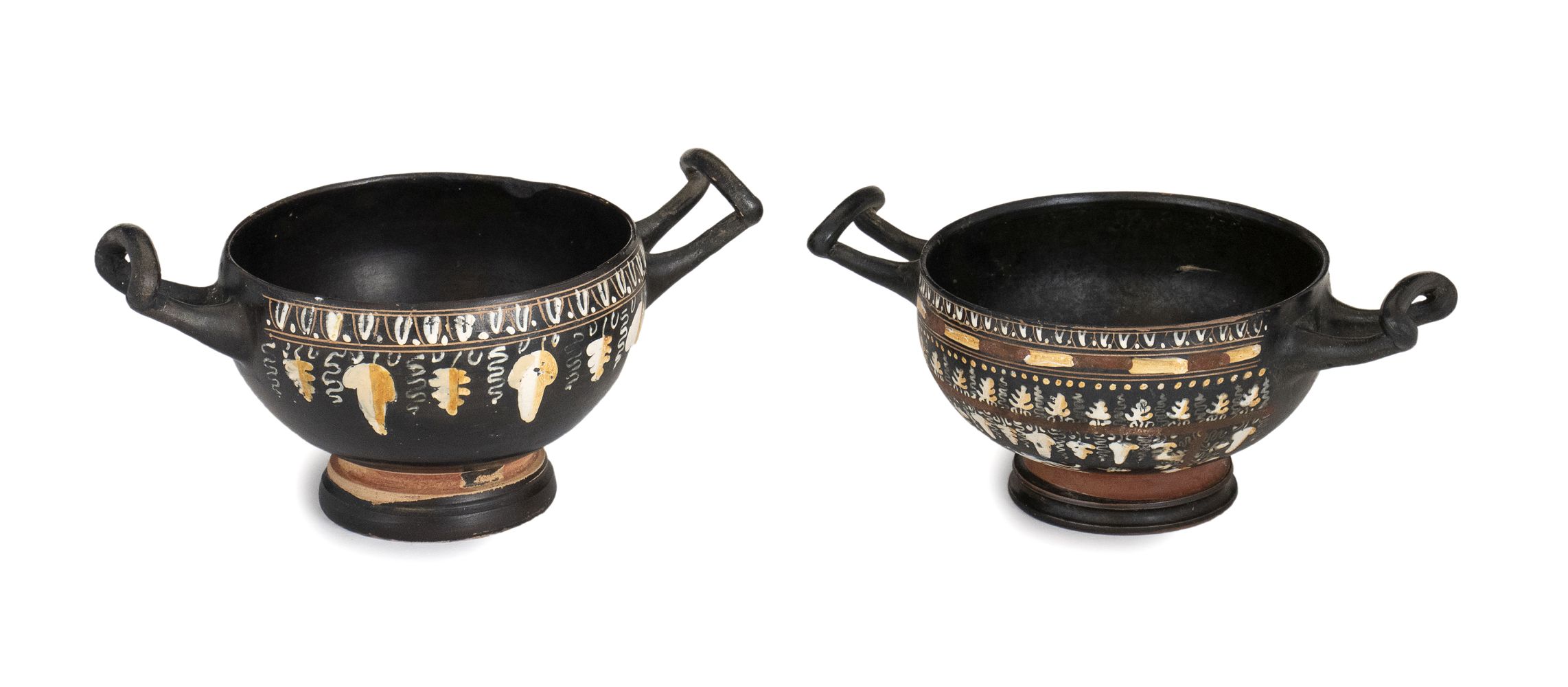 COUPLE OF APULIAN GNATHIA-WARE KYLIKES